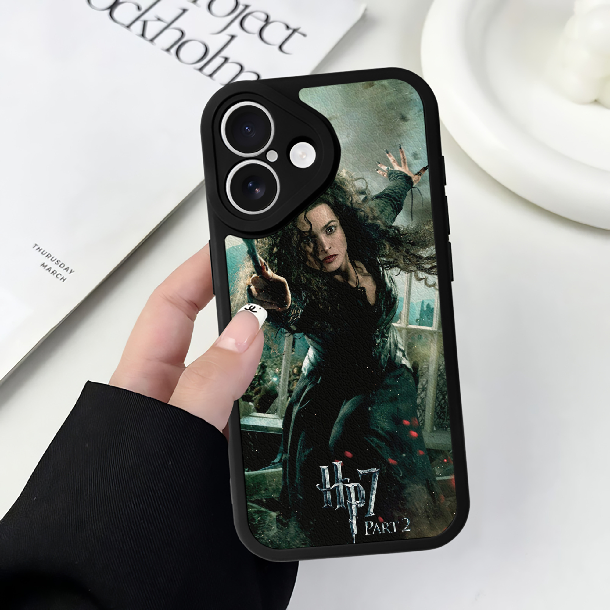 （画像用） Harry Potter ハリー・ポッターシリーズ 【iPhone 16シリーズ対応】シリコンスマホケース（レザー調） 材質：シリコン